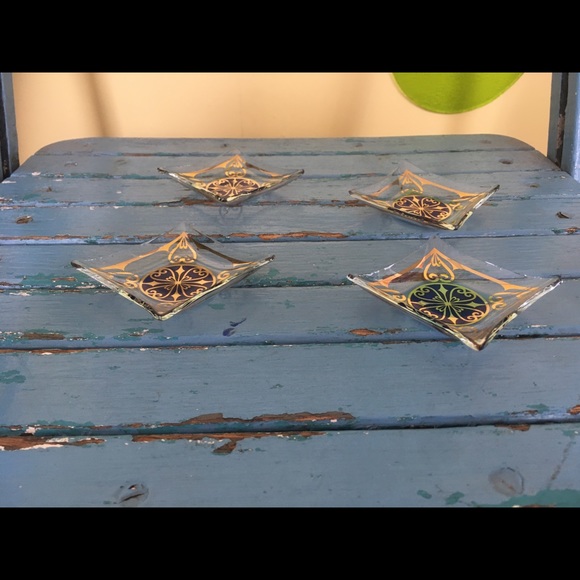 Set of Vintage Miniature Decorative Plates - Picture 3 of 3